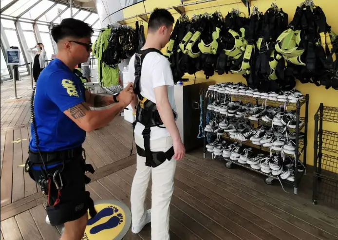 https://nephele.ctrip.com/target/0100l12000hi8fntl0BAD_W_10000_1200.png?proc=autoorient