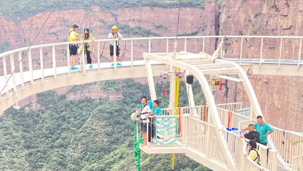 https://nephele.ctrip.com/target/0103312000hi7v2nt4227_W_10000_1200.jpg?proc=autoorient