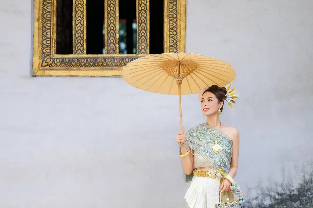 https://nephele.ctrip.com/target/0103412000hngo8uf57B8_W_10000_1200.jpg?proc=autoorient
