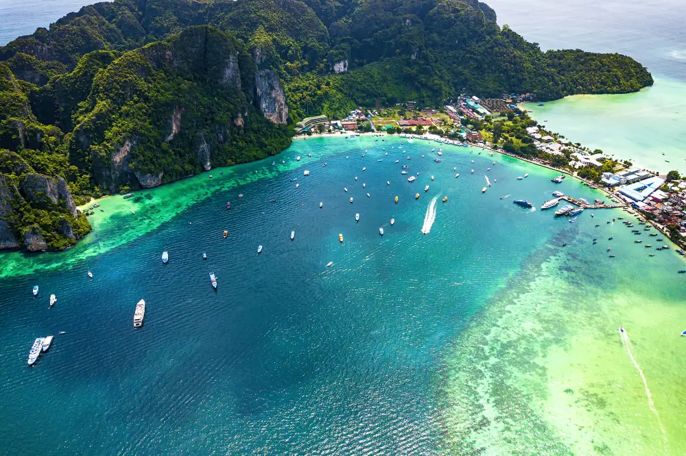 https://nephele.ctrip.com/target/0103b12000hjswtecA4DE_W_10000_1200.jpg?proc=autoorient