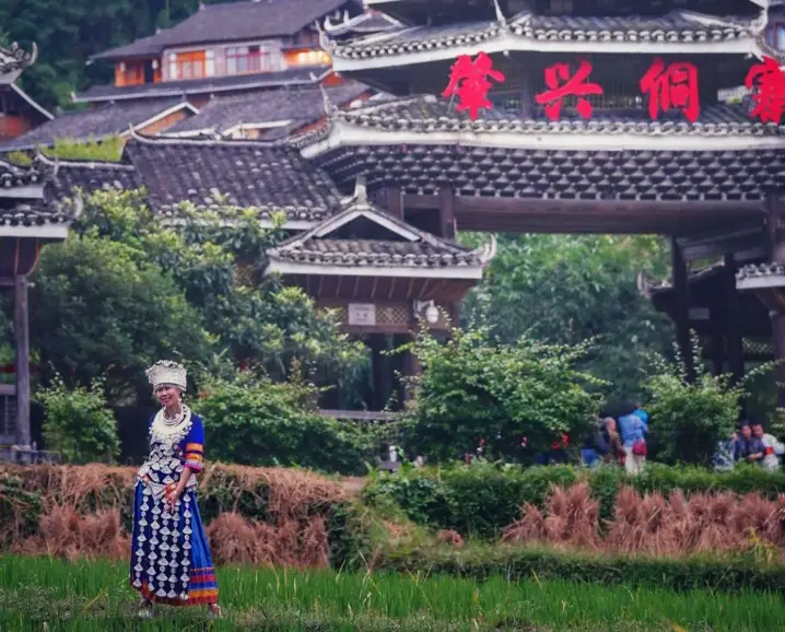 https://nephele.ctrip.com/target/0103p12000hm2qx136810_W_10000_1200.png?proc=autoorient