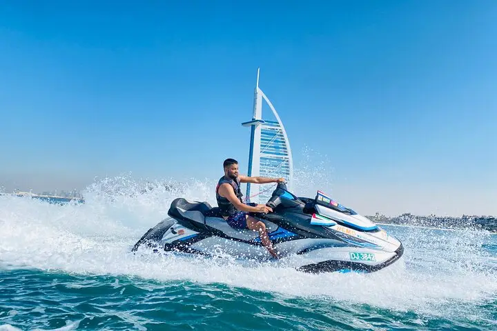 https://nephele.ctrip.com/target/0104612000hjq3htqF4E9_W_10000_1200.jpg?proc=autoorient