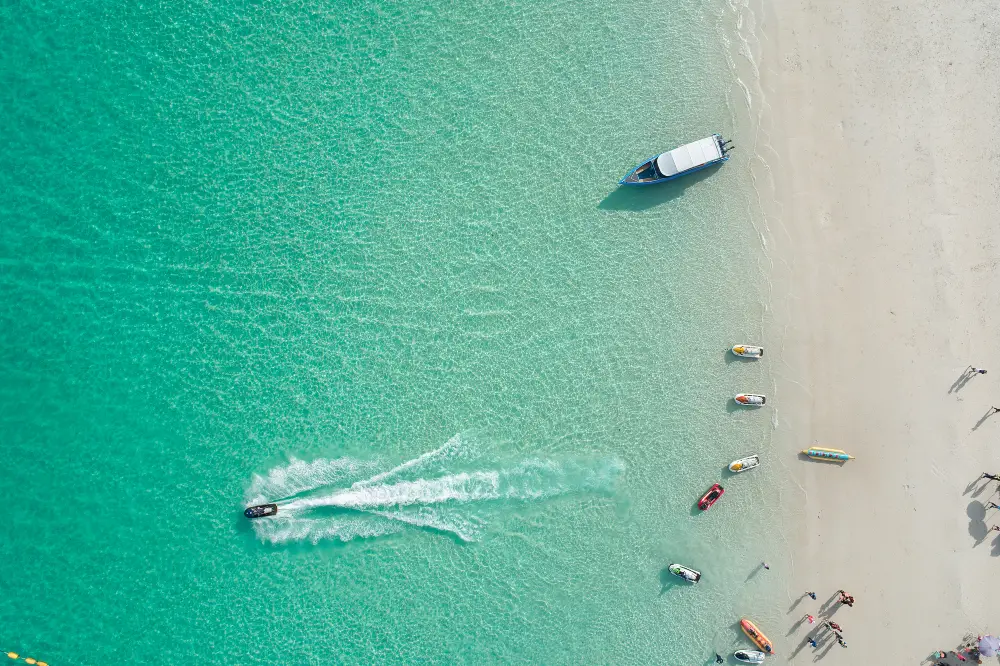 https://nephele.ctrip.com/target/0104712000hjswtedF85F_W_10000_1200.jpg?proc=autoorient