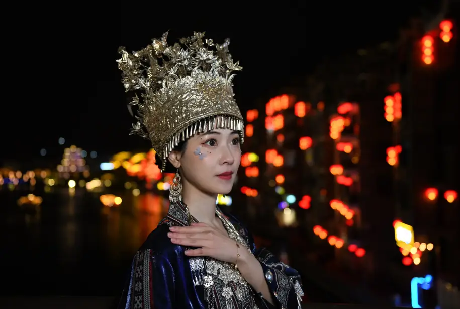 https://nephele.ctrip.com/target/0105q12000hm60q7r8A19_W_10000_1200.png?proc=autoorient