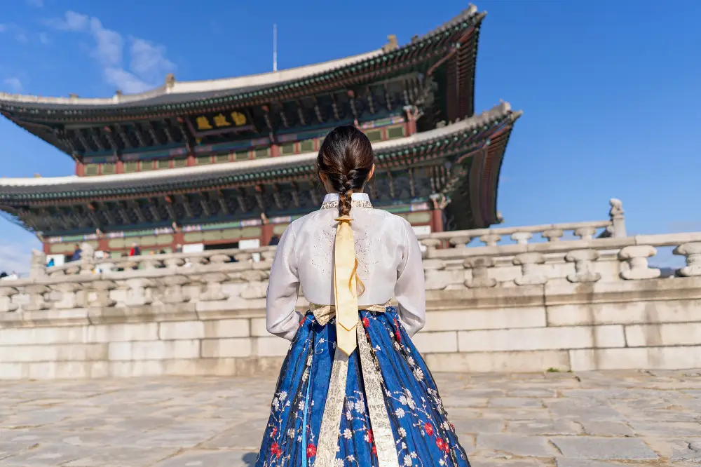https://nephele.ctrip.com/target/0106312000hkgvwpc2763_W_10000_1200.jpg?proc=autoorient