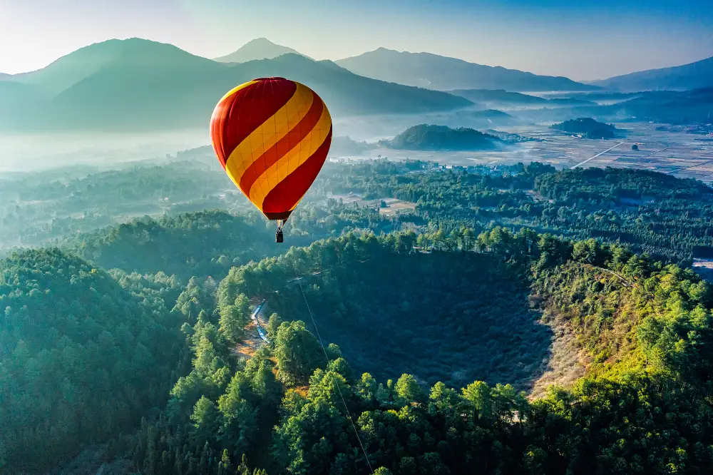 https://nephele.ctrip.com/target/0106p12000hfzclh47022_W_10000_1200.jpg?proc=autoorient