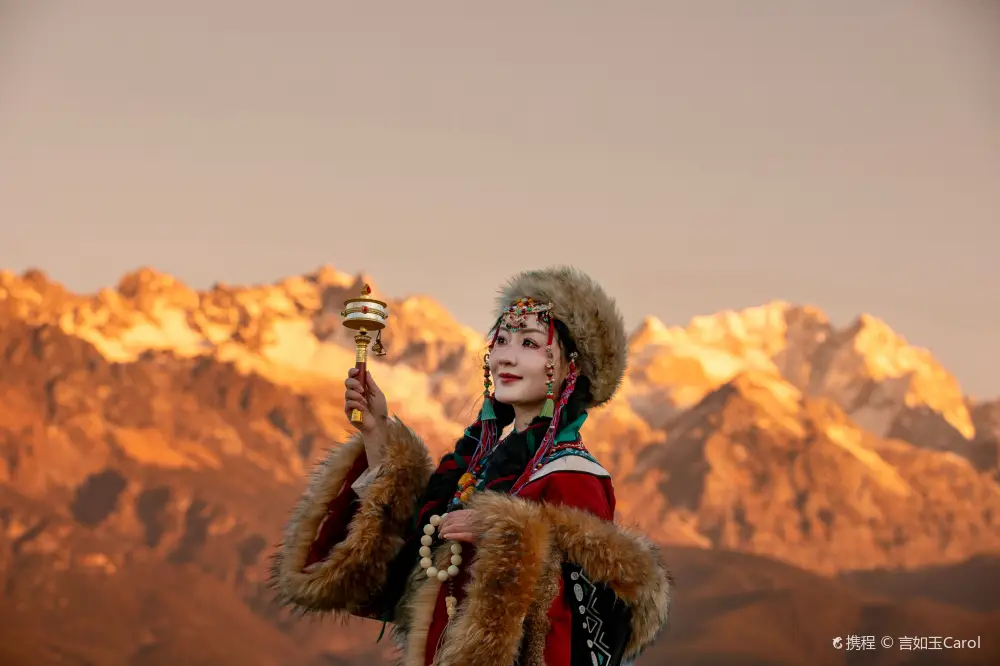 https://nephele.ctrip.com/target/1me5212000dd67v7lBD30_W_10000_1200.jpg?proc=autoorient