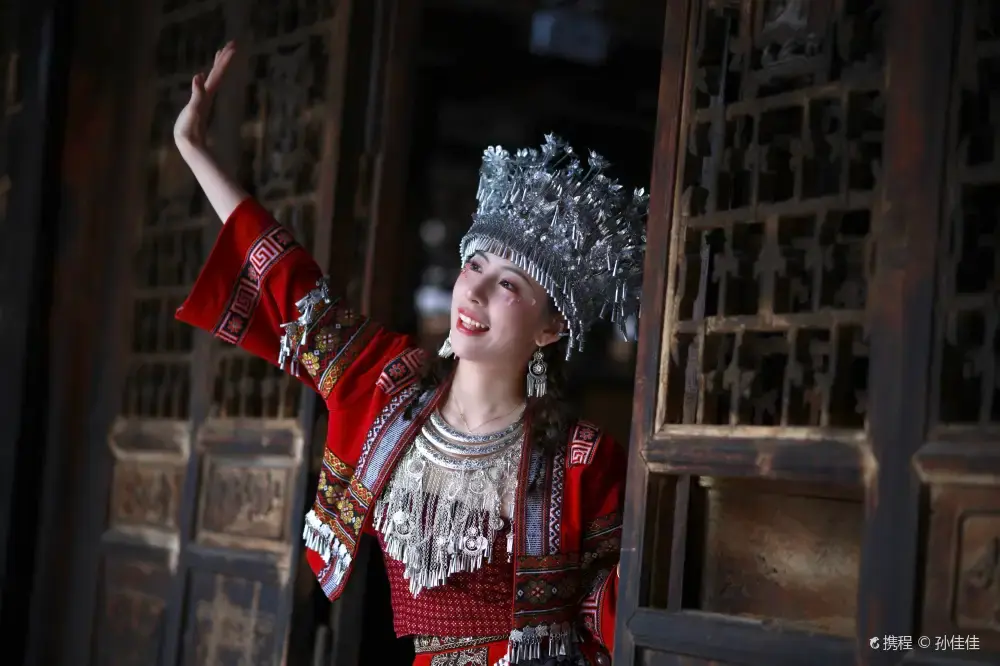 https://nephele.ctrip.com/target/1me5m12000epsoi3y7F68_W_10000_1200.jpg?proc=autoorient