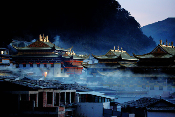 甘南毛兰姆法会、阿坝莫朗节和天水麦积山石窟，新年一场旅行，凑齐三大看点